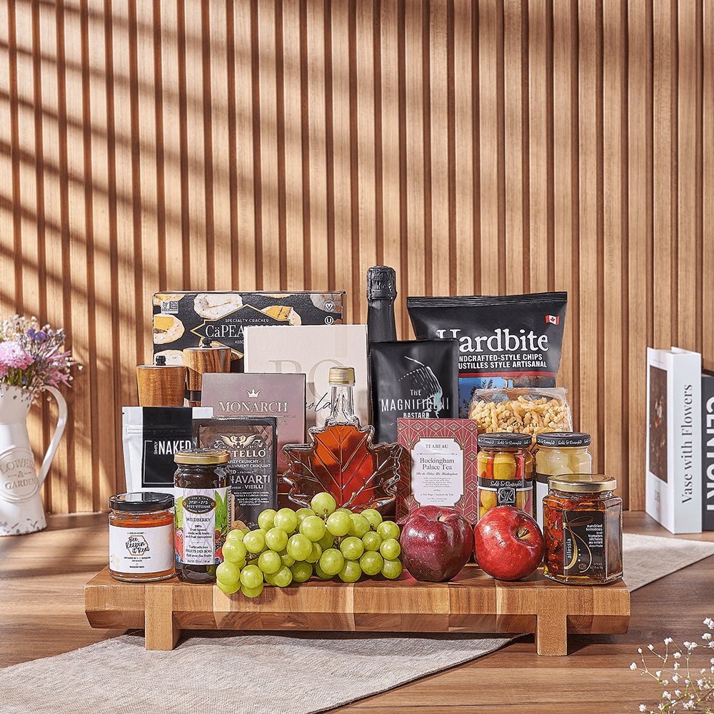 Artisanal Treats with Kosher Wine Basket – how the gift is presented