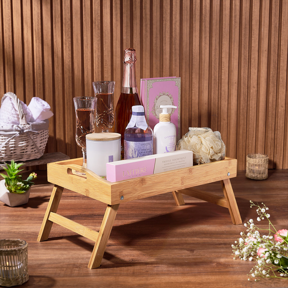 Premium Sparkling Wine Gift Basket Featuring White Chocolate Bars – how the gift is presented