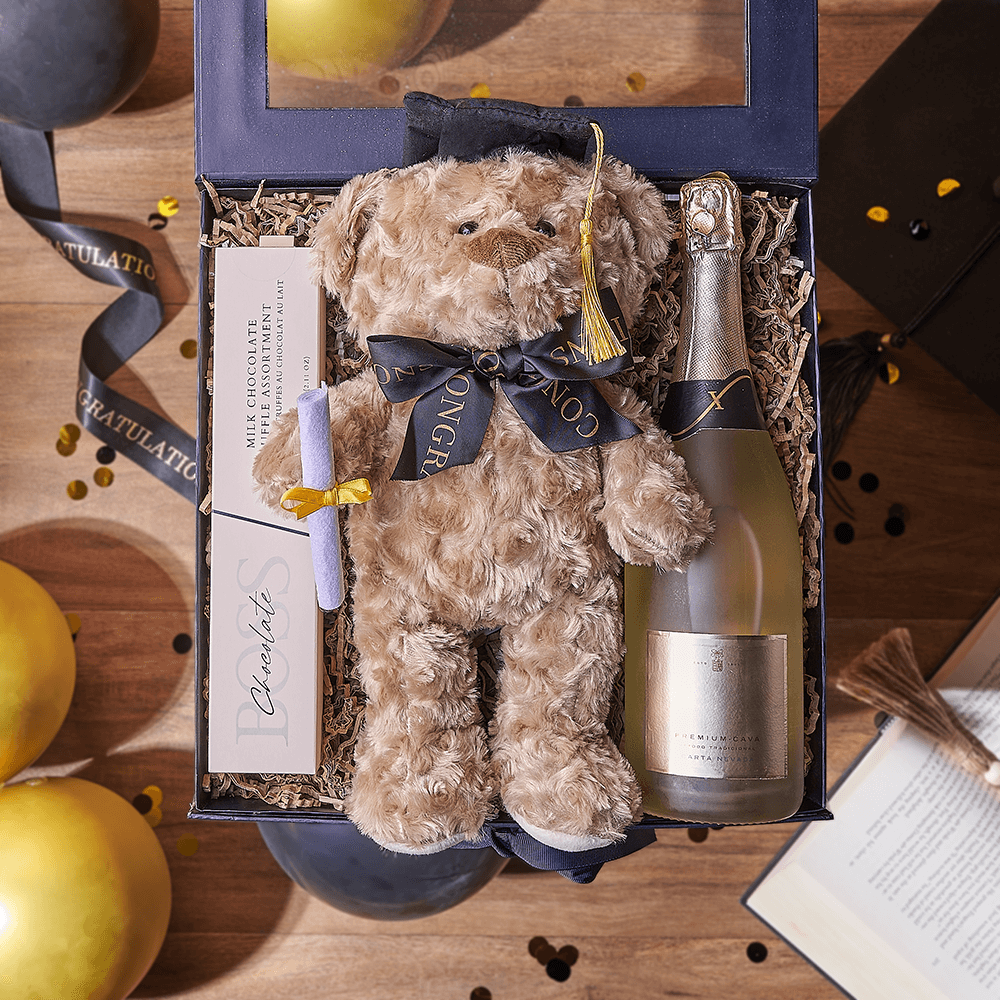Graduation Bear and Wine Box – how the gift is presented