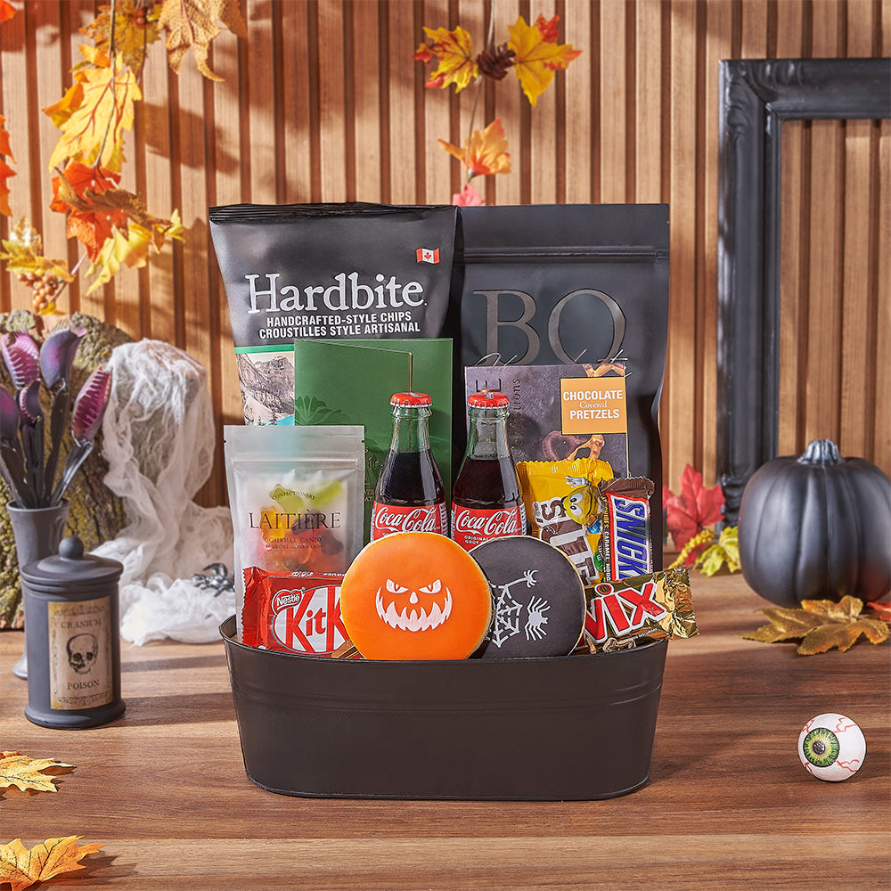 Halloween Black Bucket Snack Gift – how the gift is presented