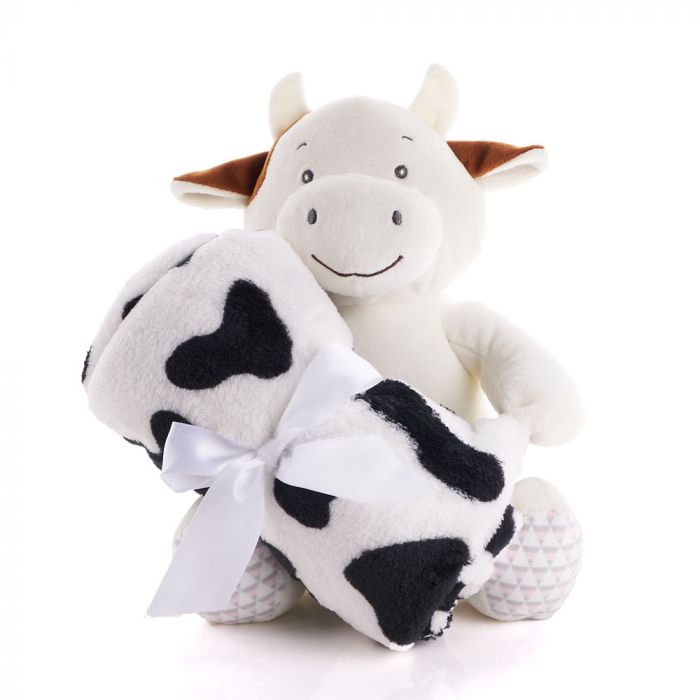 Plush Cow Baby Blanket Basket – how the gift is presented