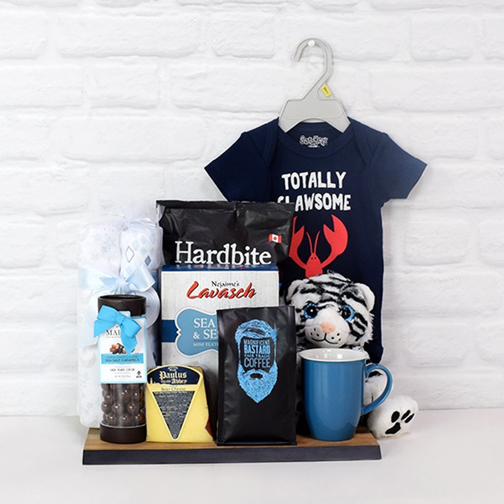 New Baby Gift Basket with Mug – how the gift is presented
