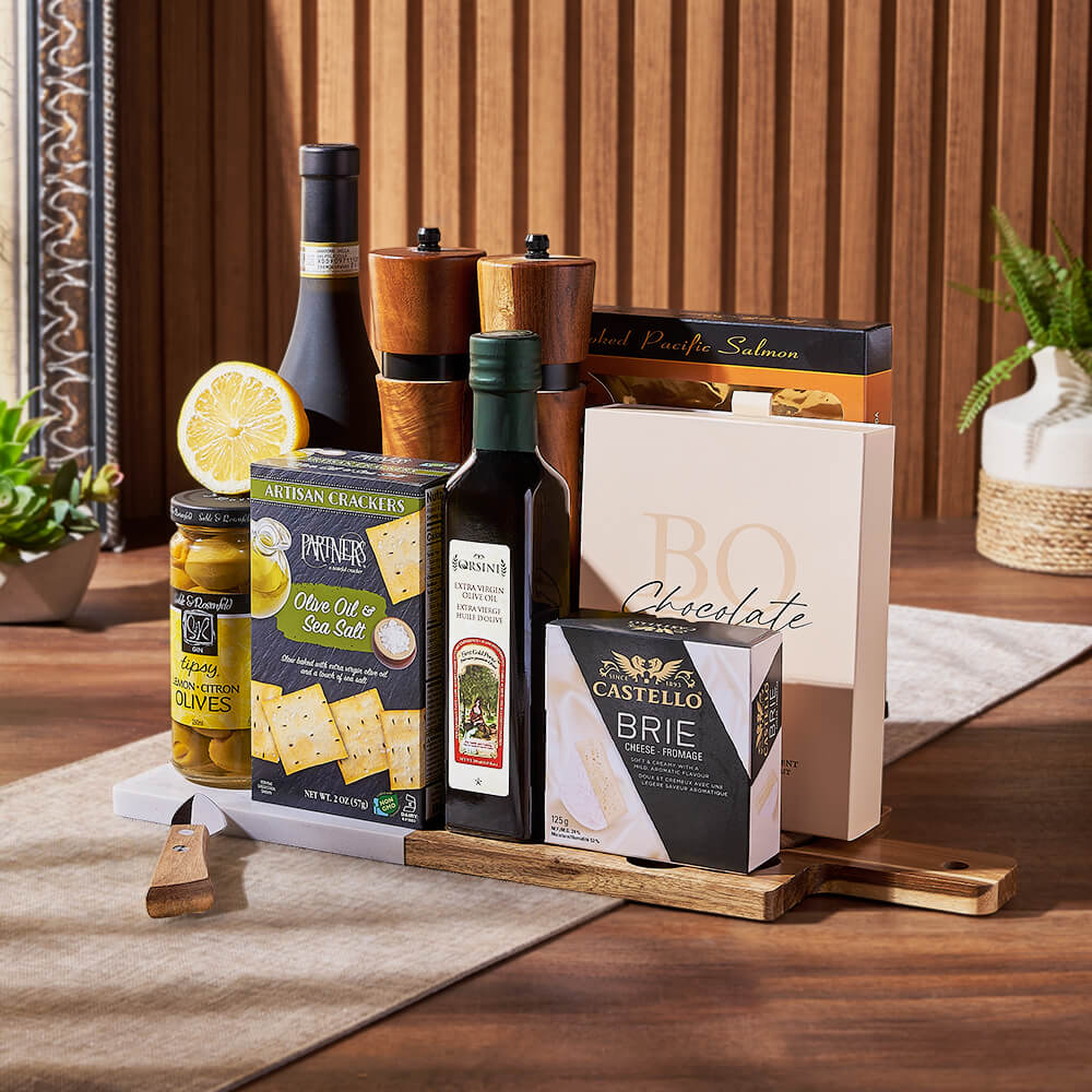 Brie and Salmon Wine Gift Basket – how the gift is presented