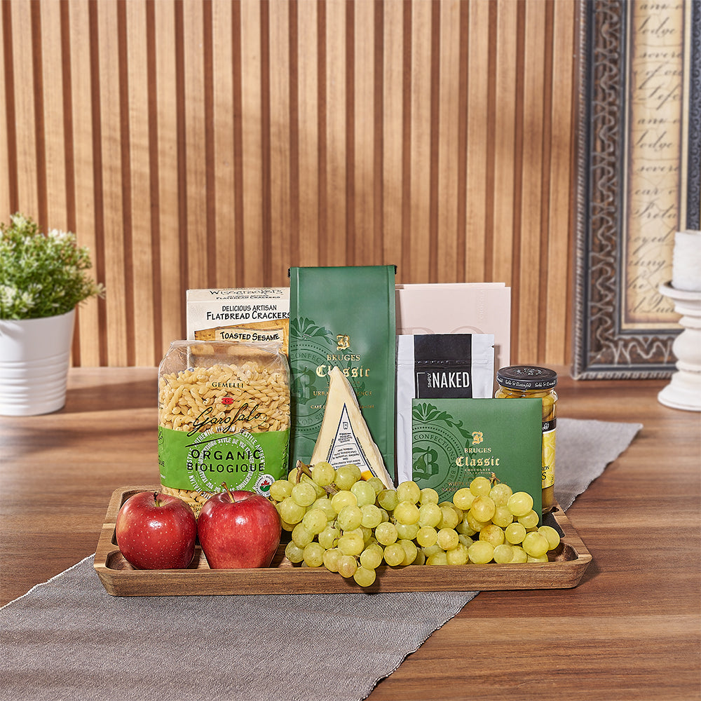 Delight your loved ones with an exquisite array of gourmet kosher treats. The Ultimate Kosher Sweet &amp; Salty Gift Set offers a thoughtful gesture suitable for any celebration - Chicago Delivery