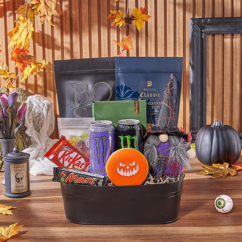 Halloween Snack Bucket Gift – how the gift is presented