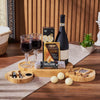 Golf Pro Gourmet Wine Gift Set from Chicago Baskets - Wine Gift Basket - Chicago Delivery.