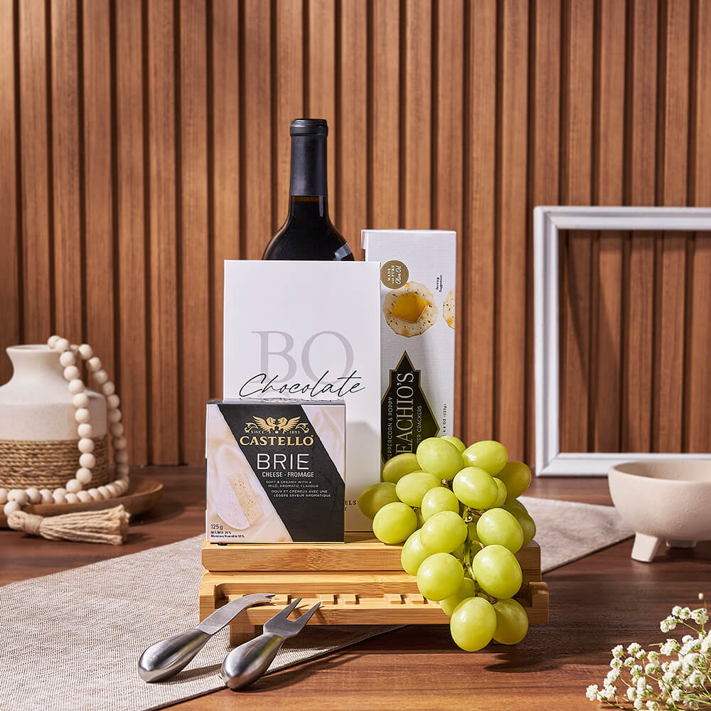 Grange Park Wine &amp; Cheese Basket from Chicago Baskets - Wine Gift Set - Chicago Delivery.