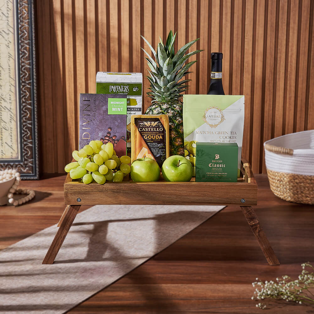 Green &amp; Bountiful Wine Gift Set from Chicago Baskets - Wine Gift Basket - Chicago Delivery.