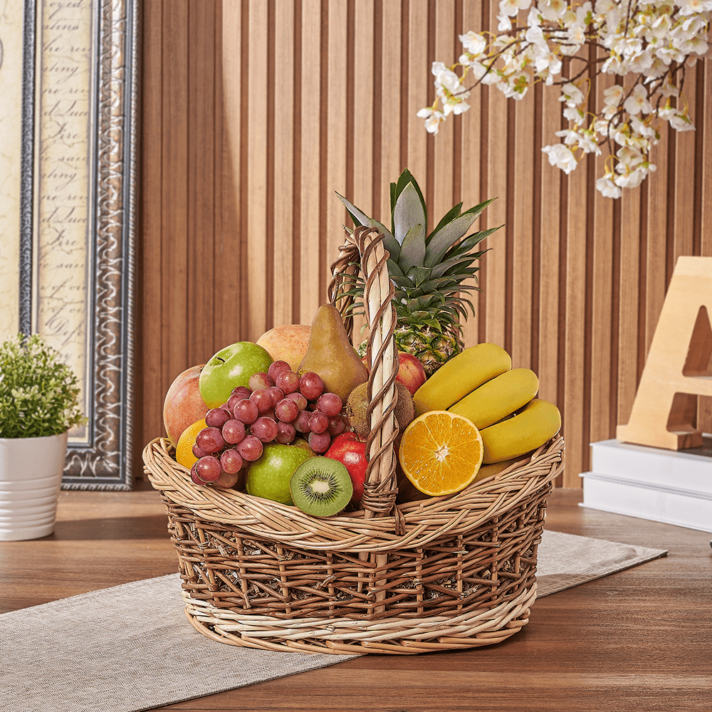 Halal Boat Basket with Fruit – how the gift is presented