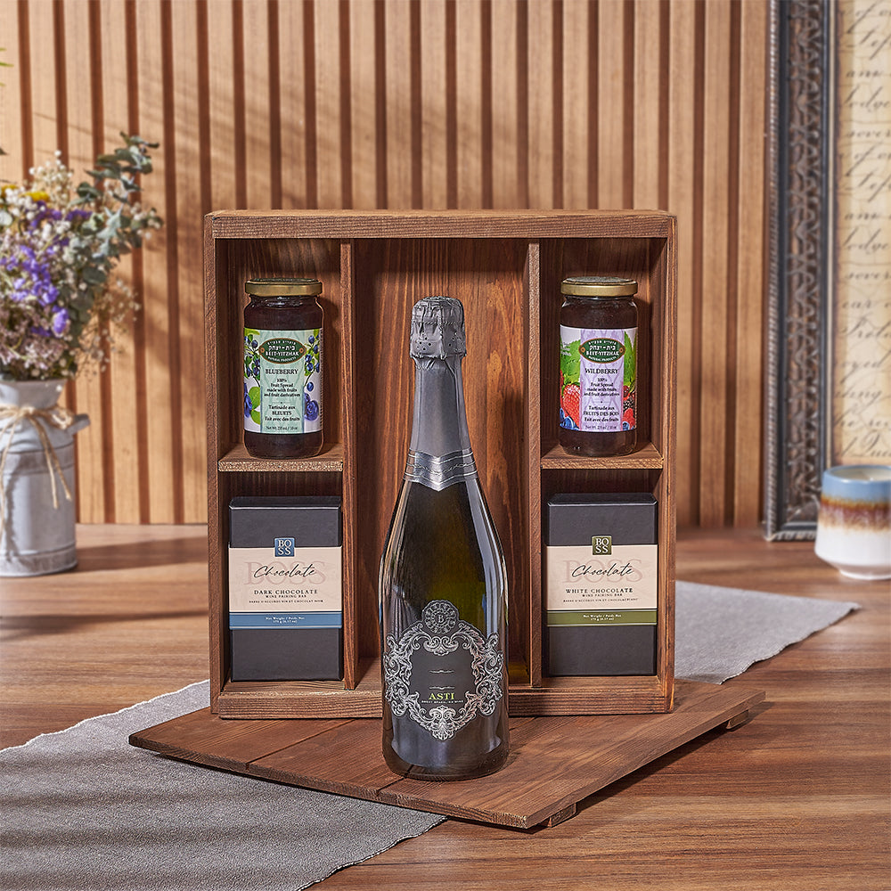 Kosher Champagne &amp; Sweet Gift Box, kosher gift, kosher, champagne gift, champagne, sparkling wine gift, sparkling chocolate gift, chocolate, Chicago delivery