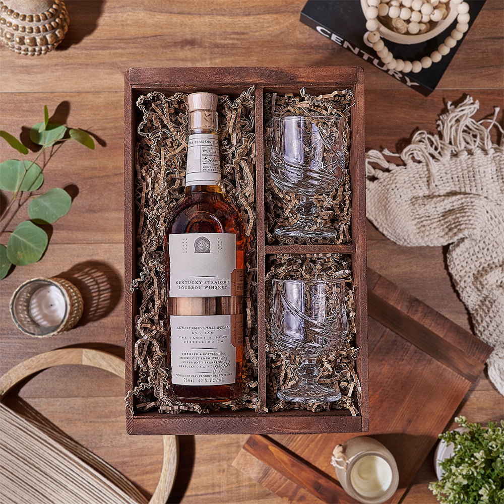 Whiskey and Wooden Decanter Box Set – how the gift is presented