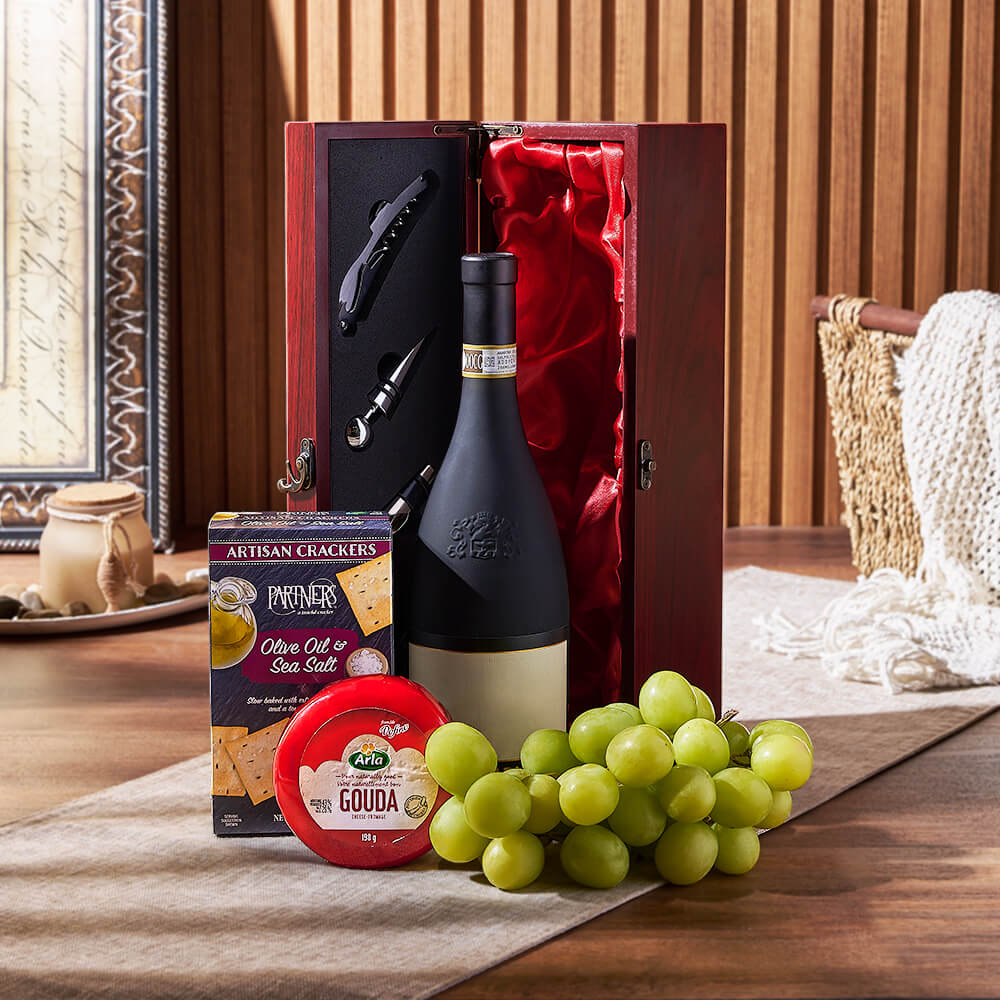 Wine Gift in Mahogany Box – how the gift is presented