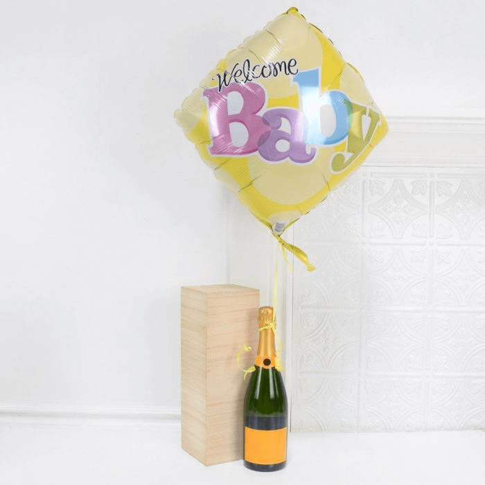 Baby Balloon Champagne Gift Box – how the gift is presented