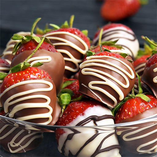 Our Chocolate Dipped Strawberries Gift Baskets for Boyfriend/Girlfriend & Friends