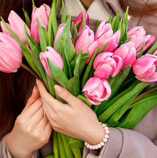 Our Flowers Gift Baskets for Boyfriend/Girlfriend & Friends